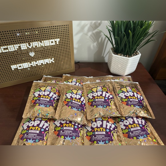 New Pop It! Pets Petites Season 2 lot of 12 - Picture 2 of 7